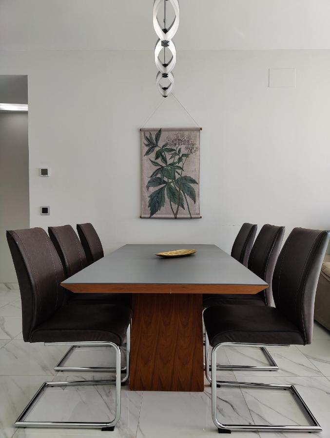 Sunset Drive Superb Apartment بينايدورم المظهر الخارجي الصورة