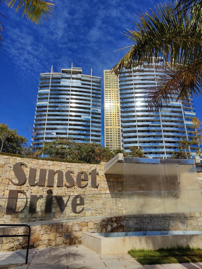 Sunset Drive Superb Apartment بينايدورم المظهر الخارجي الصورة